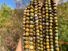 Charger l'image dans la galerie, Perles en jaspe bumblebee entre 6 et 8mm