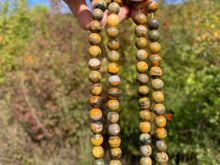 Charger l'image dans la galerie, Perles en jaspe bumblebee entre 6 et 8mm