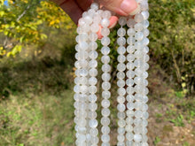 Charger l'image dans la galerie, Perles en pierre de lune blanche entre 4 et 12mm PLBD