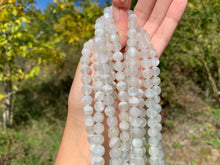 Charger l'image dans la galerie, Perles en pierre de lune blanche entre 6 et 12mm PLBU