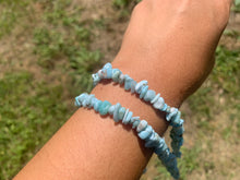 Charger l'image dans la galerie, Perles en larimar, forme chips