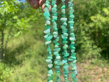 Charger l'image dans la galerie, Perles en chrysoprase, forme chips