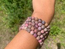 Charger l'image dans la galerie, Perles en rhodonite entre 8 et 10mm