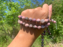 Charger l'image dans la galerie, Perles en rhodonite entre 8 et 10mm