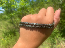 Charger l'image dans la galerie, Perles en séraphinite, forme carré