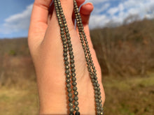 Charger l'image dans la galerie, Perles en pyrite facettées entre 2,5 et 4mm