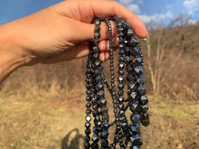 Charger l'image dans la galerie, Perles en hématite, forme diamant entre 3 et 10mm