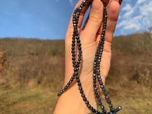 Charger l'image dans la galerie, Perles en hématite, forme diamant entre 3 et 10mm