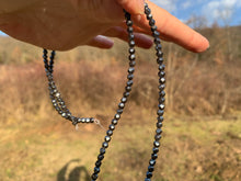 Charger l'image dans la galerie, Perles en hématite, forme diamant entre 3 et 10mm