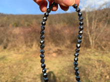 Charger l'image dans la galerie, Perles en hématite, forme diamant entre 3 et 10mm