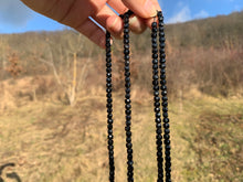 Charger l'image dans la galerie, Perles en tourmaline noire, forme carré