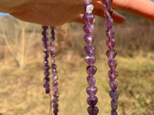 Charger l'image dans la galerie, Perles en améthyste, forme coeur