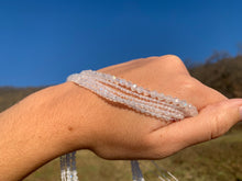 Charger l'image dans la galerie, Perles en labradorite blanche facettée entre 2 et 5mm