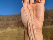 Charger l'image dans la galerie, Perles en labradorite blanche facettée entre 2 et 5mm