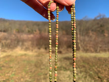 Charger l'image dans la galerie, Perles en unakite facettées entre 2 et 4,5mm