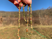 Charger l'image dans la galerie, Perles en unakite facettées entre 2 et 4,5mm