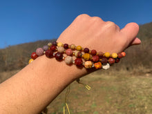 Charger l'image dans la galerie, Perles en jaspe mookaite, forme barrique facettée