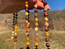 Charger l'image dans la galerie, Perles en jaspe mookaite, forme barrique facettée