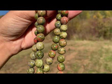 Charger et lire la vidéo dans la visionneuse de la Galerie, Perles en unakite entre 2 et 12mm