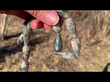 Charger et lire la vidéo dans la visionneuse de la Galerie, Perles en labradorite, forme goutte facettées 12 x 26mm