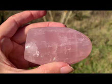 Charger et lire la vidéo dans la visionneuse de la Galerie, Bloc en quartz rose 1