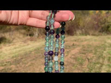 Charger et lire la vidéo dans la visionneuse de la Galerie, Perles en fluorite entre 6 et 12mm