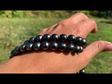 Charger et lire la vidéo dans la visionneuse de la Galerie, Perles en hématite avec un aspect mate et polie entre 6 et 12mm