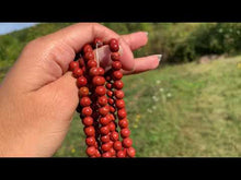 Charger et lire la vidéo dans la visionneuse de la Galerie, Perles en jaspe rouge entre 4 et 10mm JRD