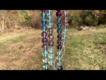 Charger et lire la vidéo dans la visionneuse de la Galerie, Perles en fluorite / fluorine entre 6-6,5 et 12mm