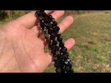 Charger et lire la vidéo dans la visionneuse de la Galerie, Perles en obsidienne dorée, forme diamant entre 6 et 12mm