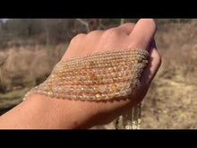 Charger et lire la vidéo dans la visionneuse de la Galerie, Perles en quartz à inclusions de rutile facettées entre 2 et 5,5mm