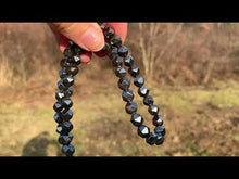 Charger et lire la vidéo dans la visionneuse de la Galerie, Perles en hématite, forme diamant entre 3 et 10mm