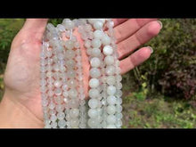 Charger et lire la vidéo dans la visionneuse de la Galerie, Perles en pierre de lune blanche entre 4 et 12mm PLBD