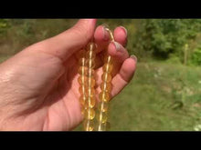 Charger et lire la vidéo dans la visionneuse de la Galerie, Perles en fluorite jaune entre 6 et 10mm