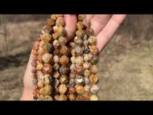 Charger et lire la vidéo dans la visionneuse de la Galerie, Perles en agate crazy lace, forme diamant, entre 6 et 10mm