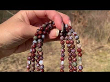 Charger et lire la vidéo dans la visionneuse de la Galerie, Perles en agate plume entre 6 et 8mm