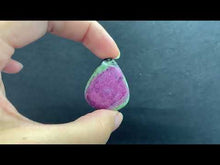 Charger et lire la vidéo dans la visionneuse de la Galerie, VENDU Rubis Zoïsite (Anyolite) 16