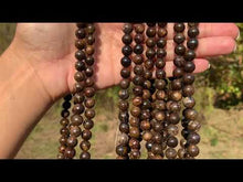 Charger et lire la vidéo dans la visionneuse de la Galerie, Perles en bronzite entre 4 et 12mm