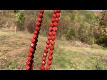 Charger et lire la vidéo dans la visionneuse de la Galerie, Perles en jaspe rouge, forme diamant entre 6 et 10mm