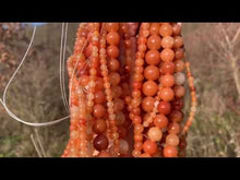Charger et lire la vidéo dans la visionneuse de la Galerie, Perles en aventurine orange entre 4 et 12mm
