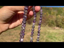 Charger et lire la vidéo dans la visionneuse de la Galerie, Perles en améthyste mate entre 6 et 10mm