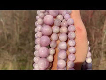 Charger et lire la vidéo dans la visionneuse de la Galerie, Perles en kunzite entre 6 et 14mm KU