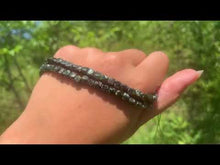 Charger et lire la vidéo dans la visionneuse de la Galerie, Perles en séraphinite, forme carré