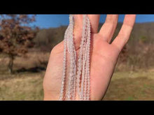Charger et lire la vidéo dans la visionneuse de la Galerie, Perles en labradorite blanche facettée entre 2 et 5mm