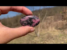 Charger et lire la vidéo dans la visionneuse de la Galerie, VENDU Rhodonite 2