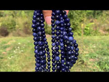 Charger et lire la vidéo dans la visionneuse de la Galerie, Perles en sodalite entre 6 et 8mm SQ