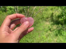 Charger et lire la vidéo dans la visionneuse de la Galerie, Coeurs en quartz rose