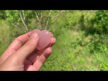 Charger et lire la vidéo dans la visionneuse de la Galerie, Coeurs en quartz rose