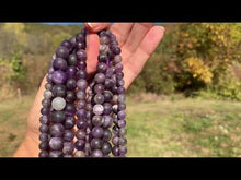 Charger et lire la vidéo dans la visionneuse de la Galerie, Perles en améthyste mate entre 6 et 10mm