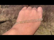 Charger et lire la vidéo dans la visionneuse de la Galerie, Perles en quartz à inclusions de rutile facettées entre 2 et 5,5mm